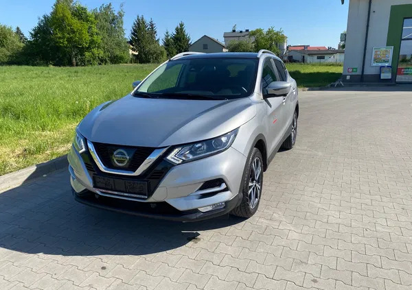 małopolskie Nissan Qashqai cena 63900 przebieg: 93746, rok produkcji 2018 z Sława